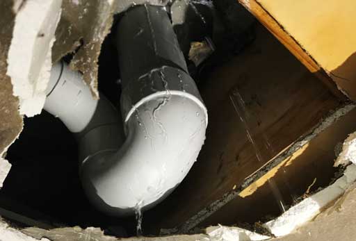 Leaky pipe, no hot water, don't let minor plumbing problems turn into plumbing emergencies